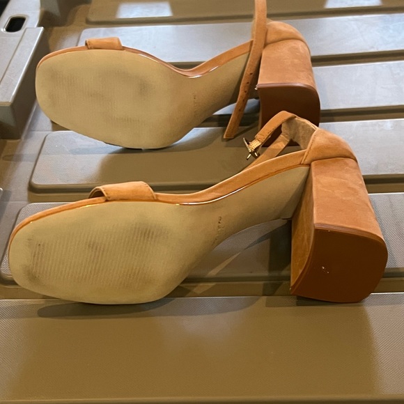 Steve Madden - Picture 2 of 2